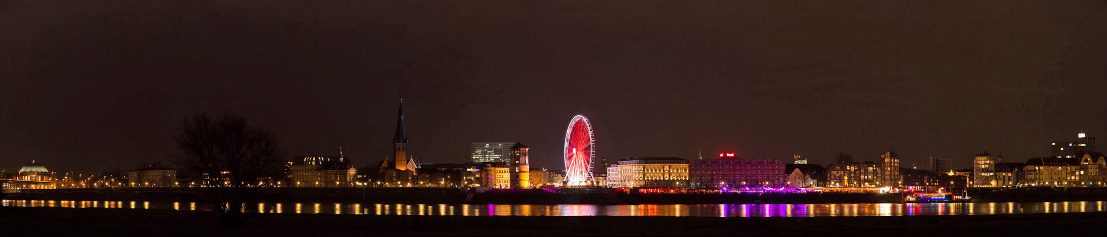 Blick auf Düsseldorfer Altstadt
